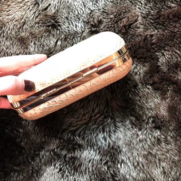 Pink/Gold Clutch - Picture 6 of 8